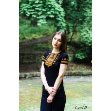 Embroidered t-shirt "Gutsul Girl - Orange on Black" maxi embroidery